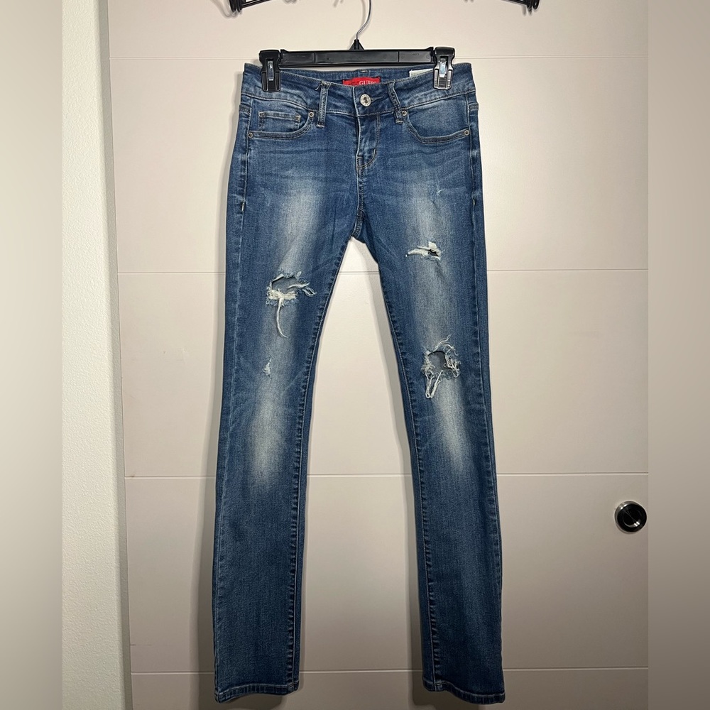 GUESS Distressed Skinny Jeans Medium Wash Stretch Denim Size 27 Sarah fit